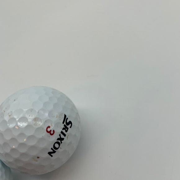 Lot of 5 Callaway Srixon Titleist & Noodle Golf Balls - Picture 11 of 12